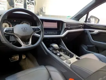 Touareg 3.0 V6 TDI 4Motion DPF Aut. R-Line *Matr