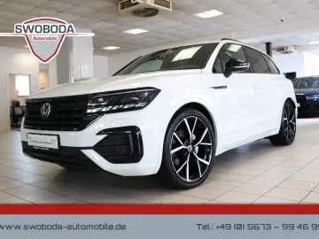 Touareg 2x R-Line Black Style Luft AHK STHZ Pano