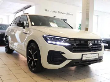 Touareg 2x R-Line Black Style Luft AHK STHZ Pano