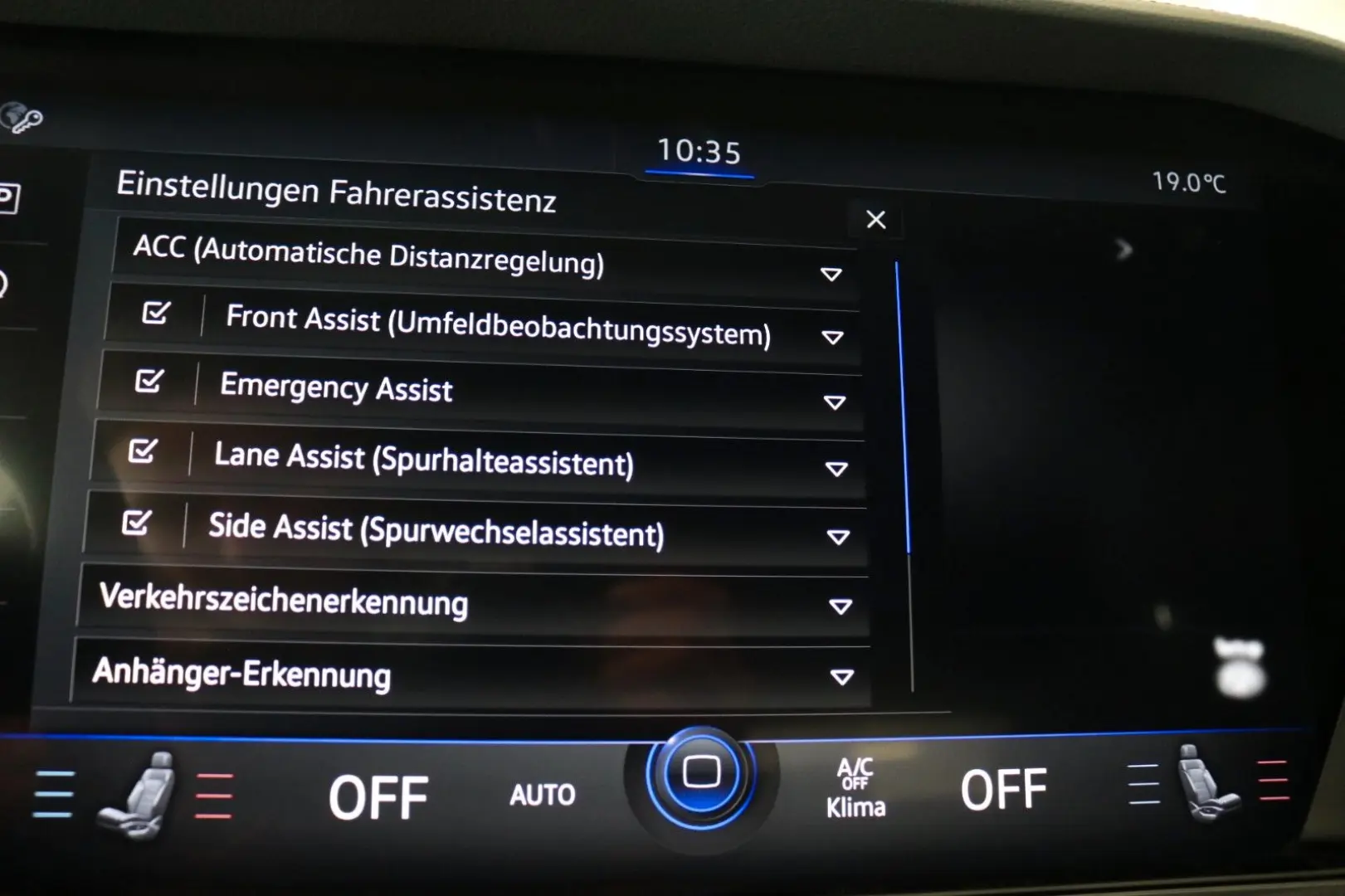 Touareg 2x R-Line Black Style Luft AHK STHZ Pano