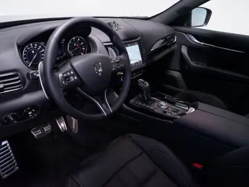 Levante 330 MHEV GT Aut*ACC*LED*Pano*RFK*LEDER*N