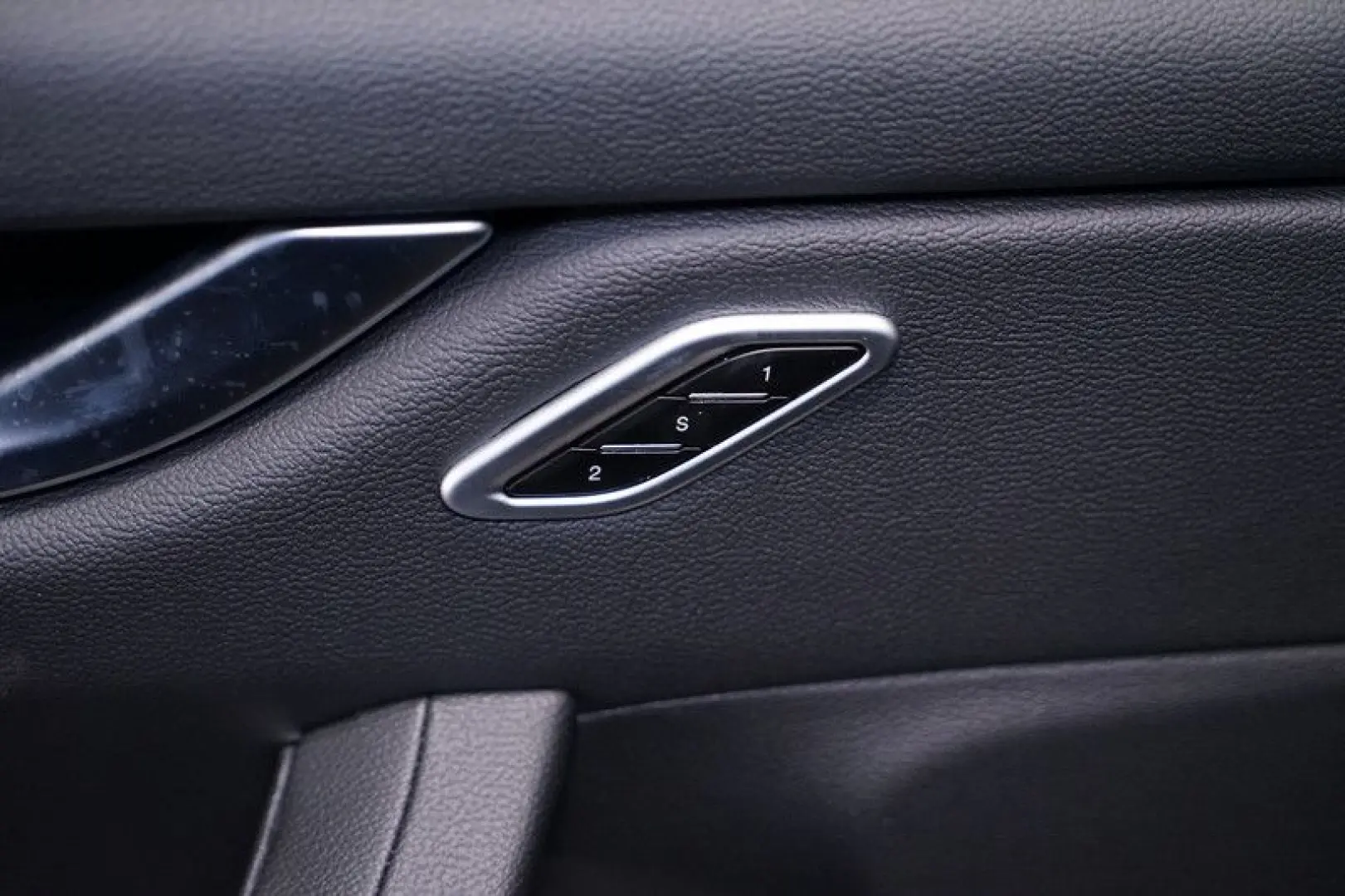Levante 330 MHEV GT Aut*ACC*LED*Pano*RFK*LEDER*N