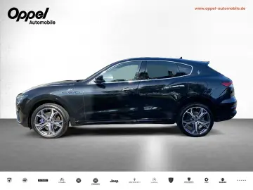 Levante GT Hybrid MY22 SPORTPAKET / FAHRASSIST+