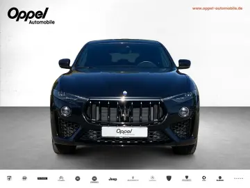 Levante GT Hybrid MY22 SPORTPAKET / FAHRASSIST+