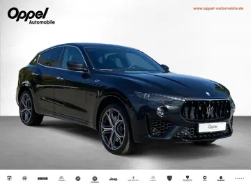 Levante GT Hybrid MY22 SPORTPAKET   FAHRASSIST
