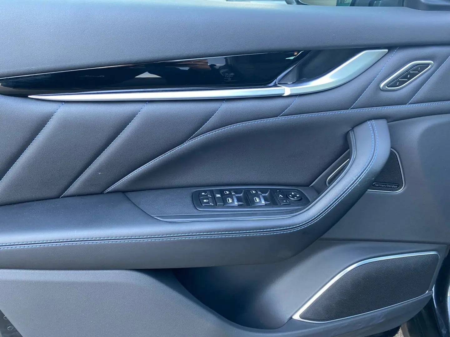 Levante GT Hybrid MY22 SPORTPAKET / FAHRASSIST+