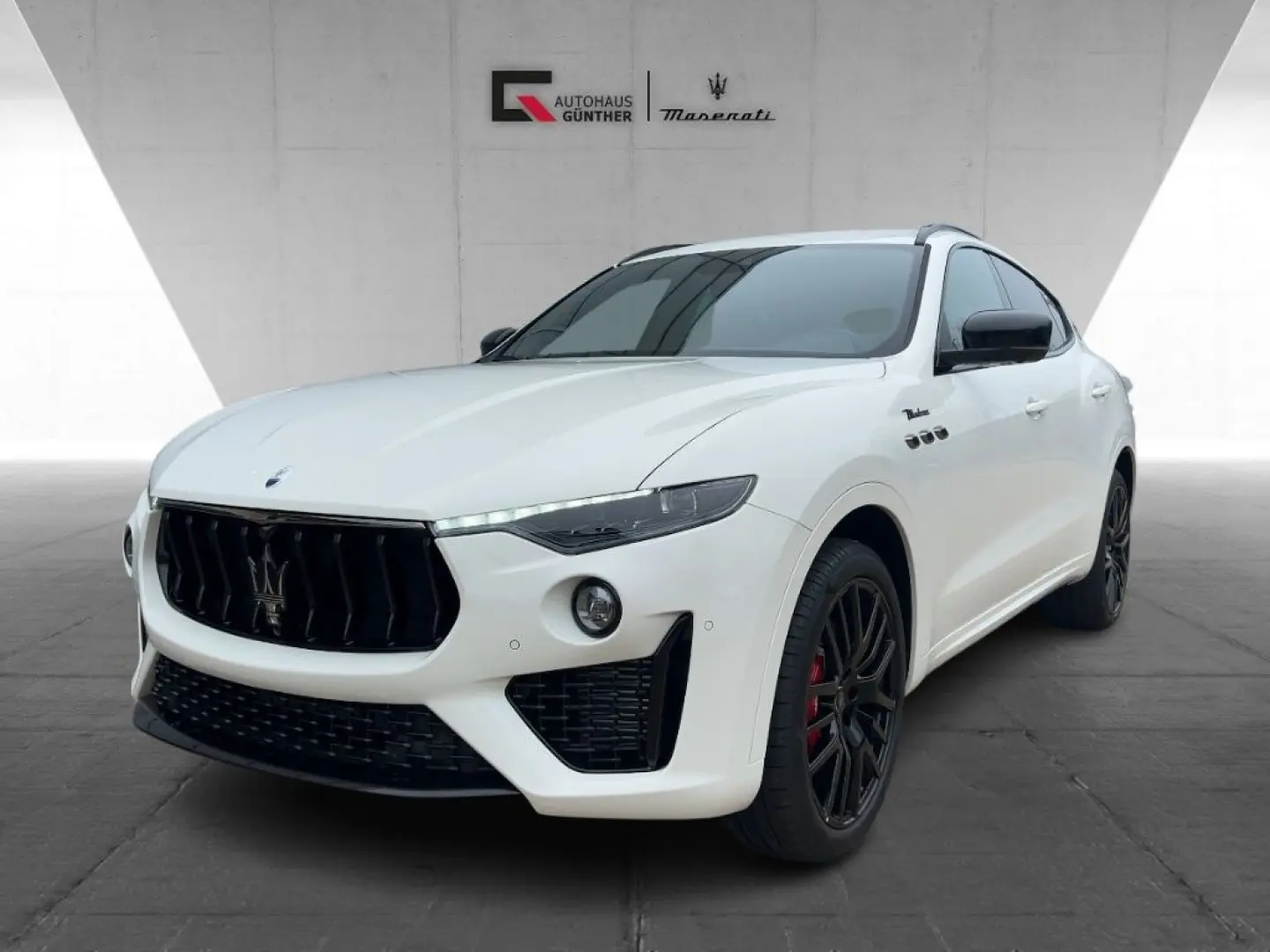 Levante Modena S 430PS Bianco&Nero/Top-Options