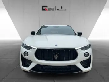 Levante Modena S 430PS Bianco&Nero/Top-Options