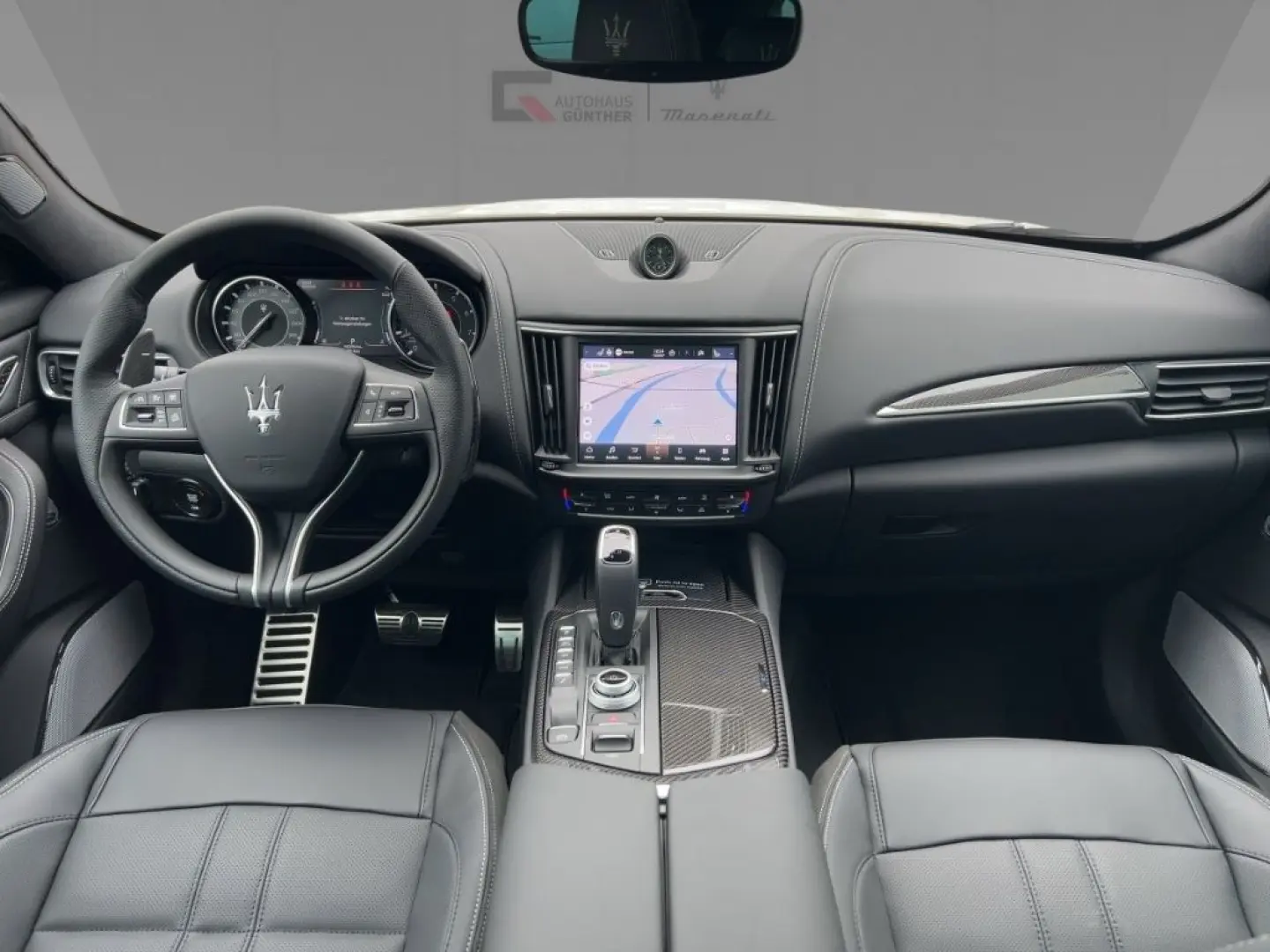 Levante Modena S 430PS Bianco&Nero/Top-Options