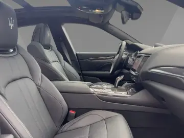 Levante Modena S 430PS Bianco&Nero/Top-Options