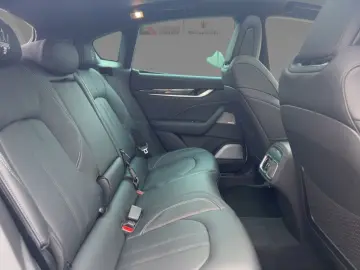 Levante Modena S 430PS Bianco&Nero/Top-Options