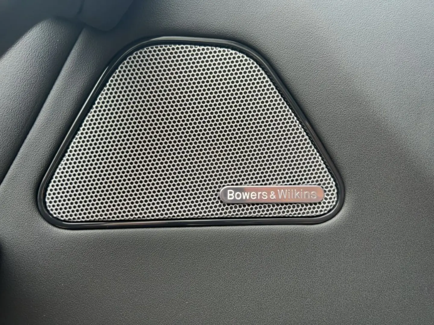 Levante Modena S 430PS Bianco&Nero/Top-Options