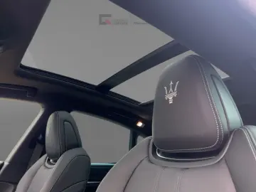 Levante Modena S 430PS Bianco&Nero/Top-Options