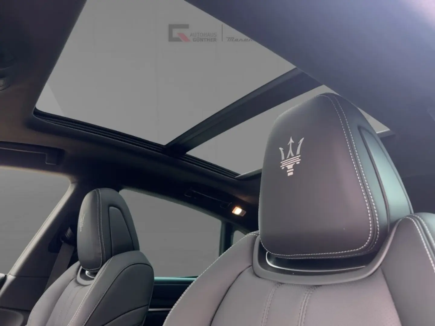 Levante Modena S 430PS Bianco&Nero/Top-Options