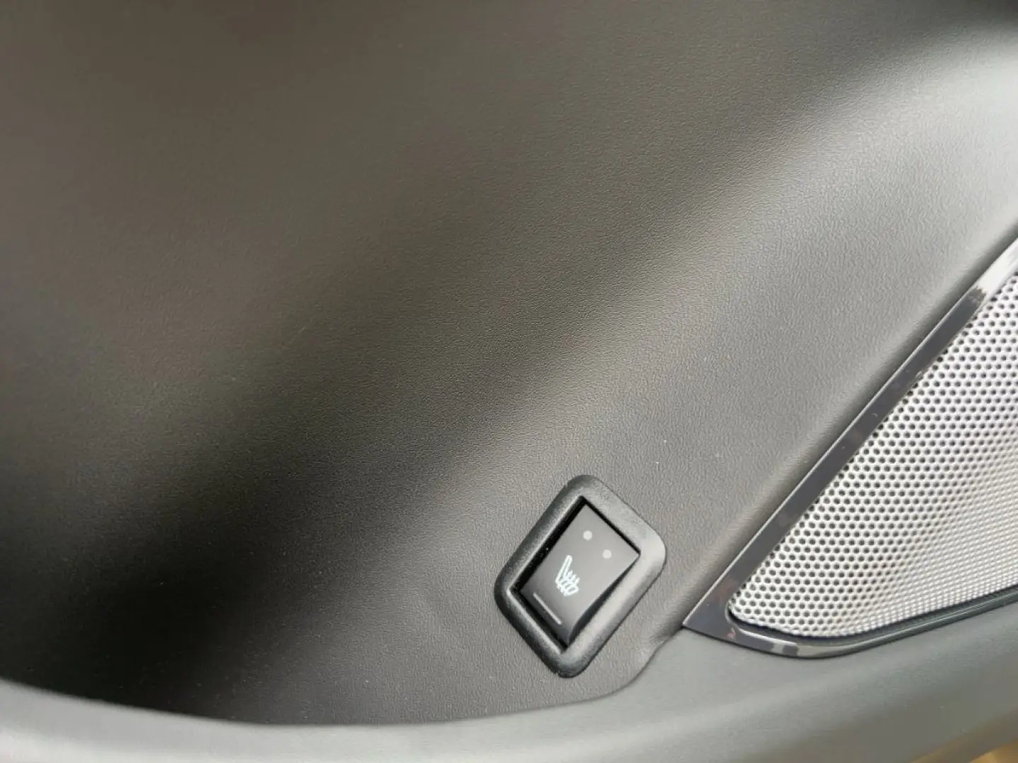 Levante Modena S 430PS Bianco&Nero/Top-Options