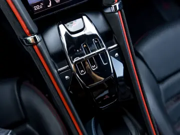 Ferrari Roma 2022 Passanger Display