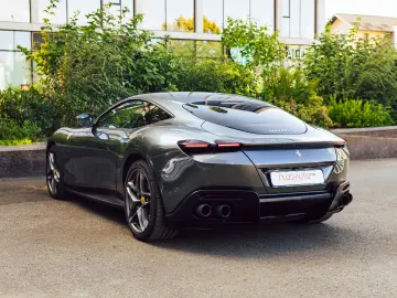 Ferrari Roma 2022 Passanger Display