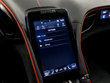 Ferrari Roma 2022 Passanger Display