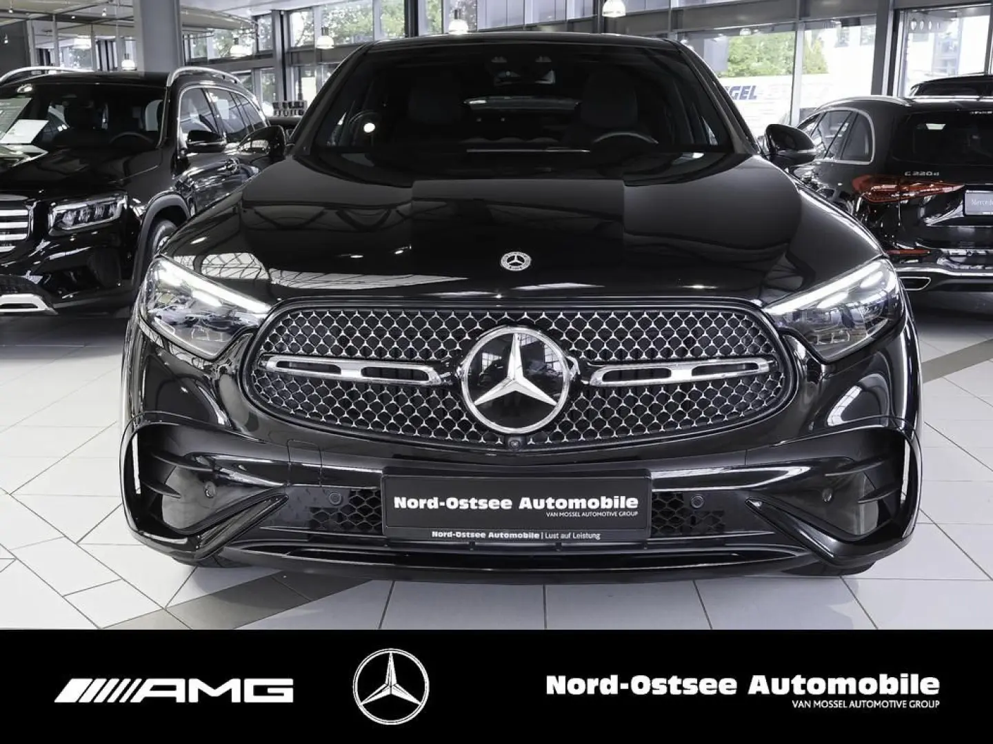 GLC 300 Coupé 4M AMG DISTRONIC 360° PANO NIGHT