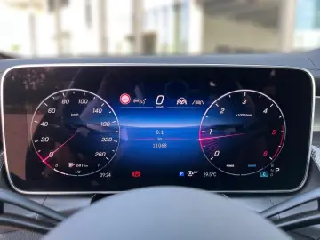 GLC 300 d 4MATIC AMG AHK*Easy-P*Distro+*Memory**