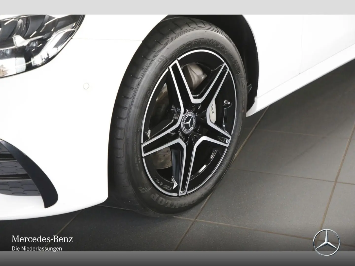 E 300 de 4M T 2x AMG/NIGHT/PANO/Fahrass/Burmest