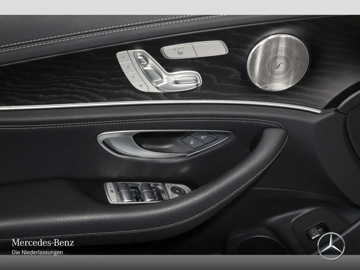 E 300 de 4M T 2x AMG/NIGHT/PANO/Fahrass/Burmest