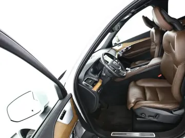 XC 90 T8 AWD