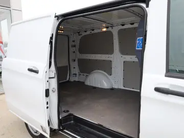 Mercedes-Benz Vito 1.8 L2H1 110CDI 102cp