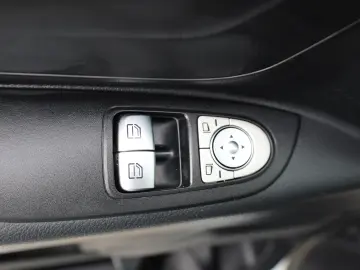 Mercedes-Benz Vito 1.8 L2H1 110CDI 102cp