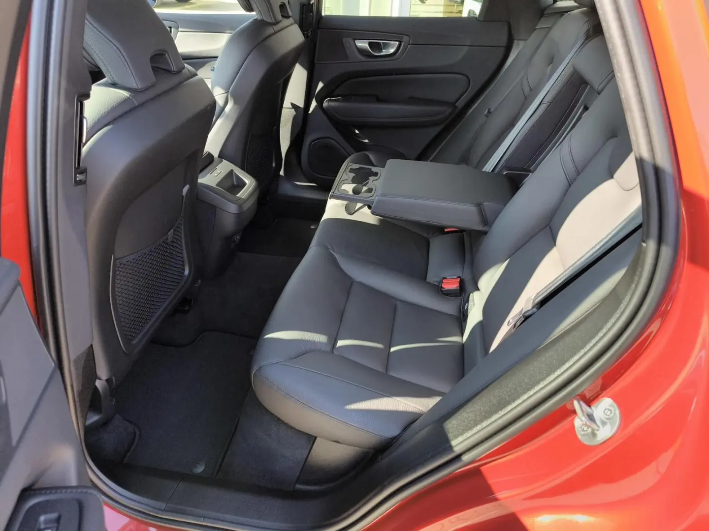 XC60 B4 AWD Plus Dark