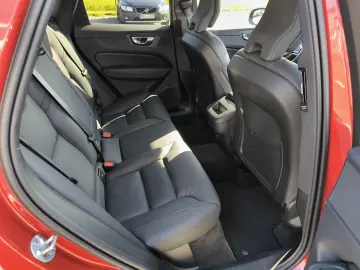 XC60 B4 AWD Plus Dark