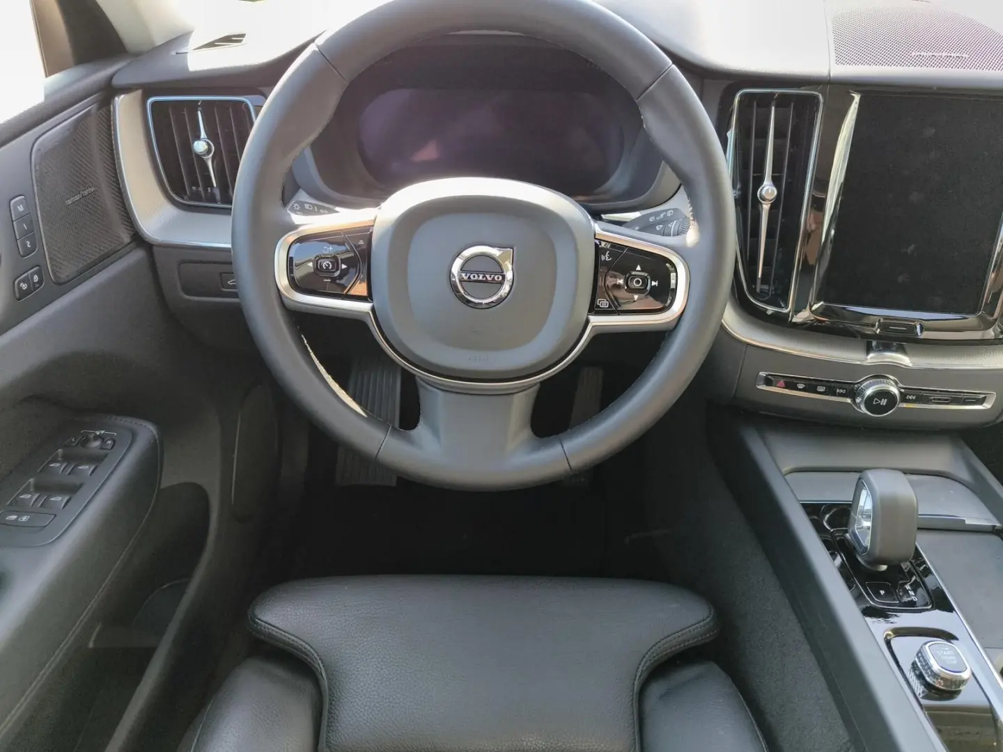 XC60 B4 AWD Plus Dark