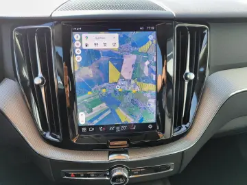 XC60 B4 AWD Plus Dark