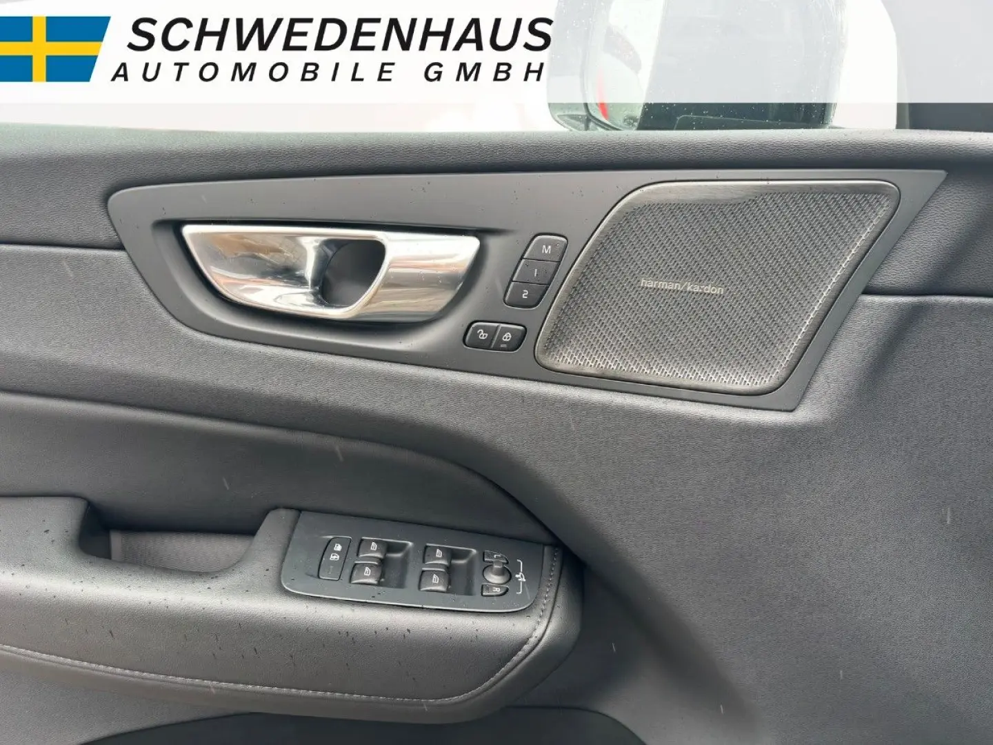 XC60 B4 AWD PLUS DARK