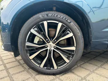 XC60 B4 AWD PLUS DARK