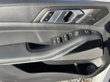 X5 xDRIVE 30d M-SPORTPAKET+AHK+HUD+CARBON+StHZ+2