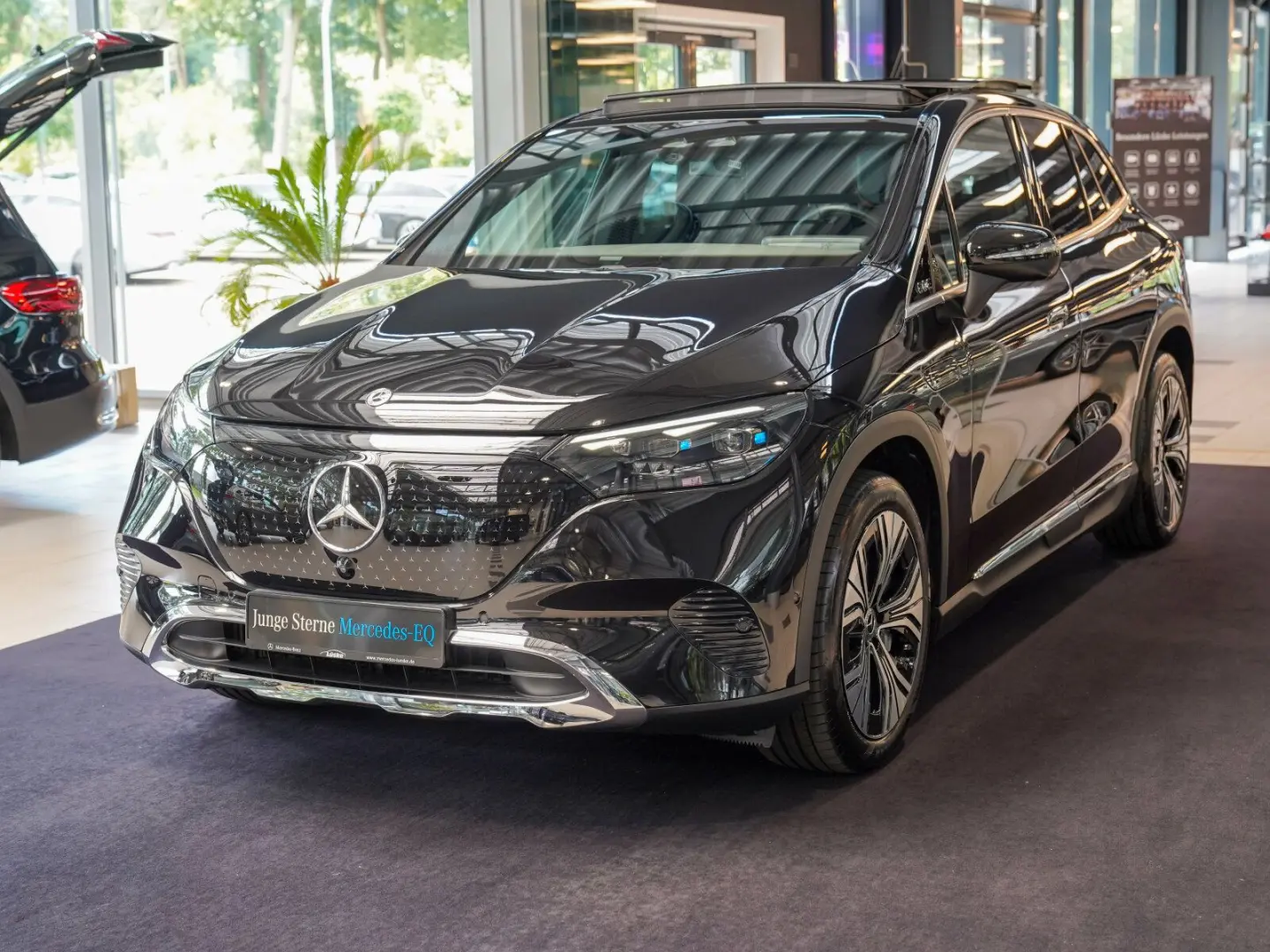 EQE SUV 350+ Electric Art Burmester Pano KEYLESS