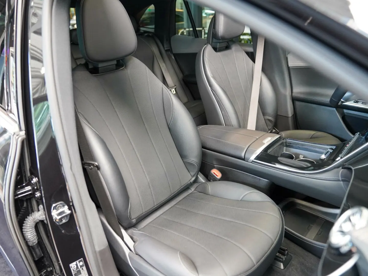 EQE SUV 350+ Electric Art Burmester Pano KEYLESS