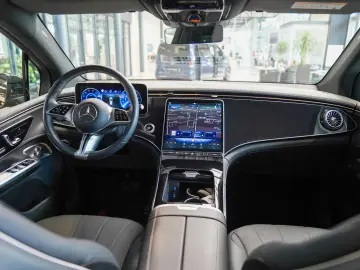 EQE SUV 350+ Electric Art Burmester Pano KEYLESS