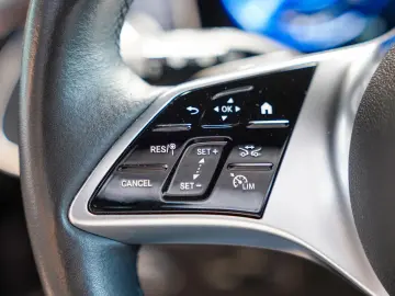 EQE SUV 350+ Electric Art Burmester Pano KEYLESS