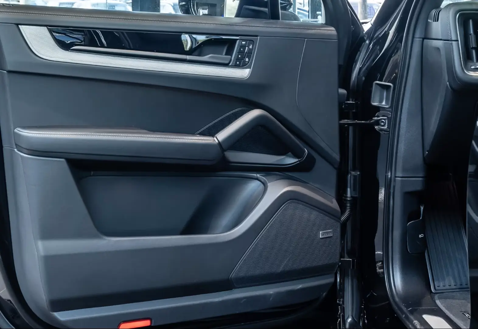 Porsche Cayenne HD-Matrix SportDesign Massage