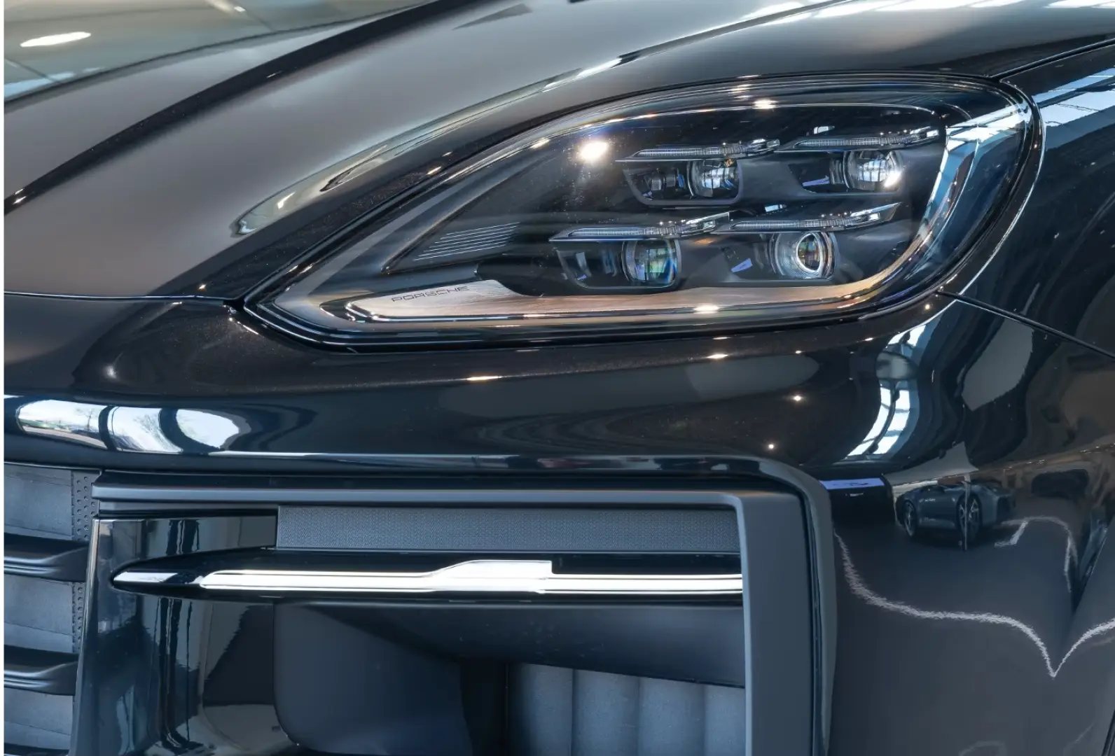 Porsche Cayenne HD-Matrix SportDesign Massage