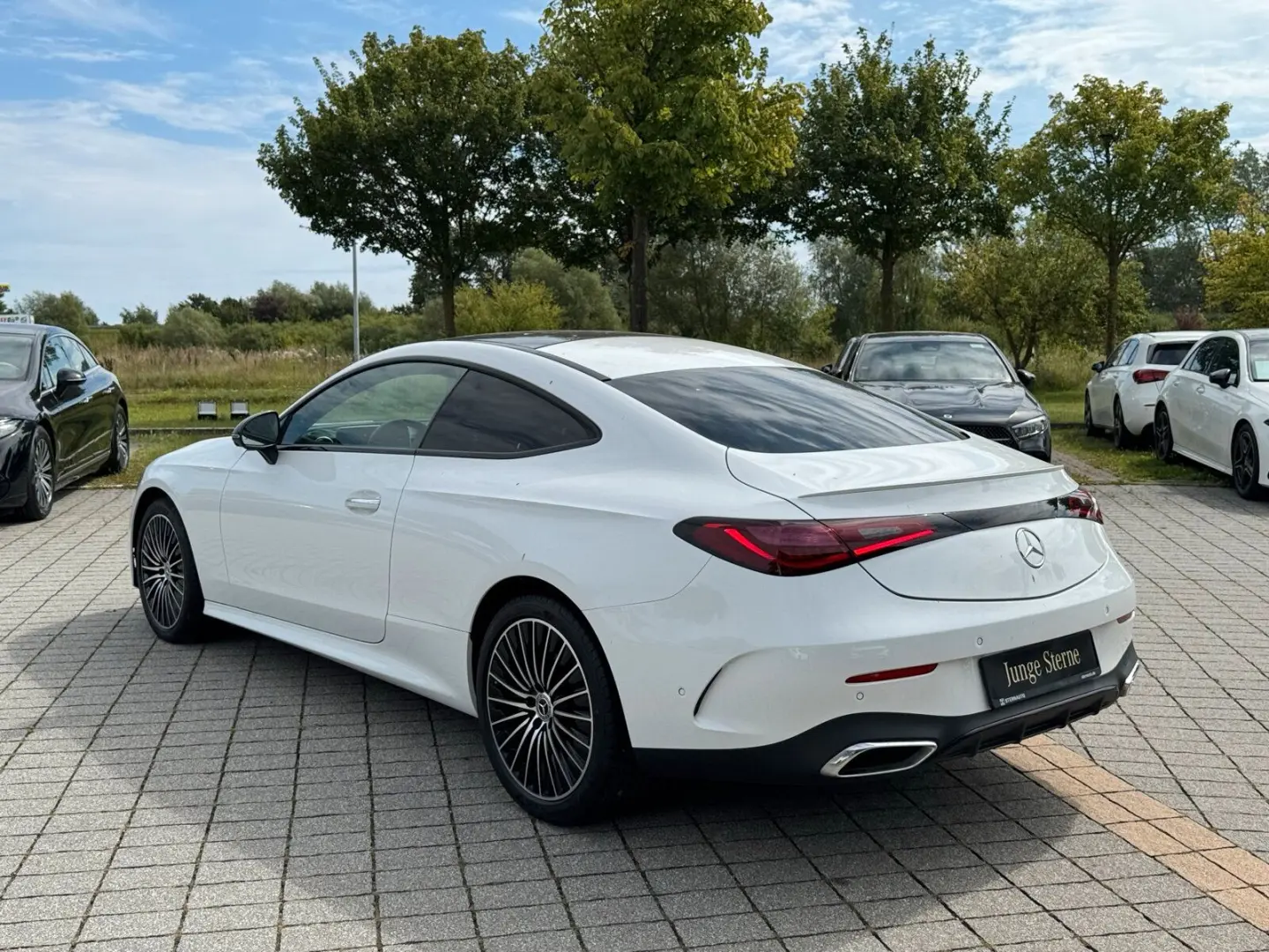 CLE 300 4M Coupé AMG PremiumPlus HinterachsLenk 
