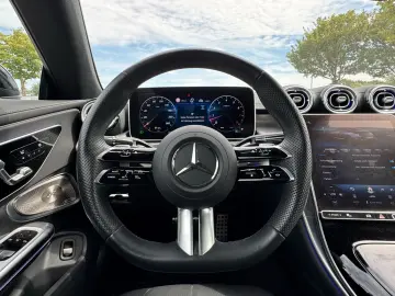 CLE 300 4M Coupé AMG PremiumPlus HinterachsLenk 