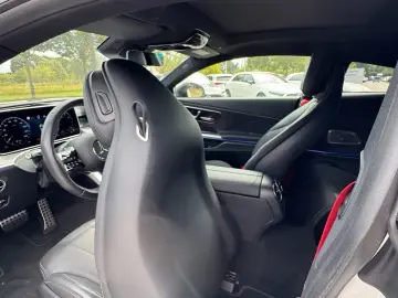 CLE 300 4M Coupé AMG PremiumPlus HinterachsLenk 