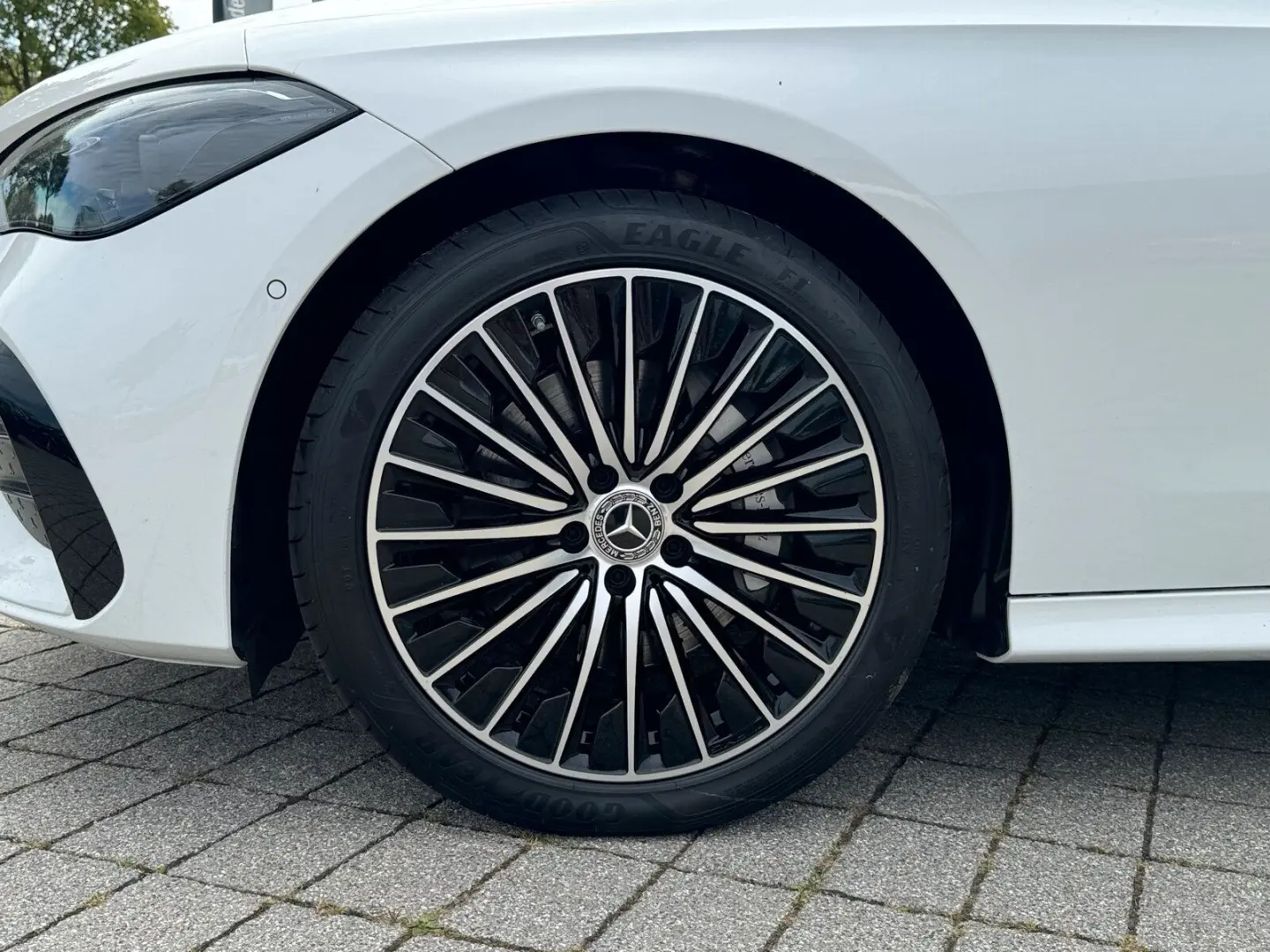 CLE 300 4M Coupé AMG PremiumPlus HinterachsLenk 