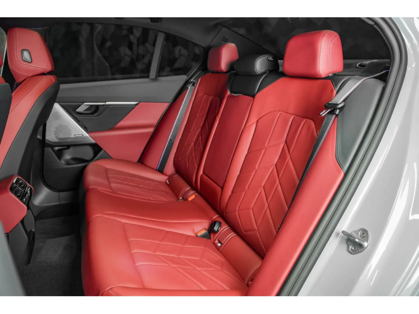 530 530e M SPORT G60 PHEV - Brooklyn Grey