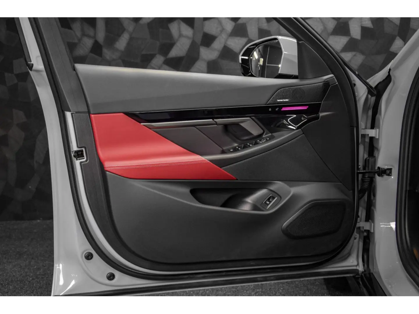 530 530e M SPORT G60 PHEV - Brooklyn Grey