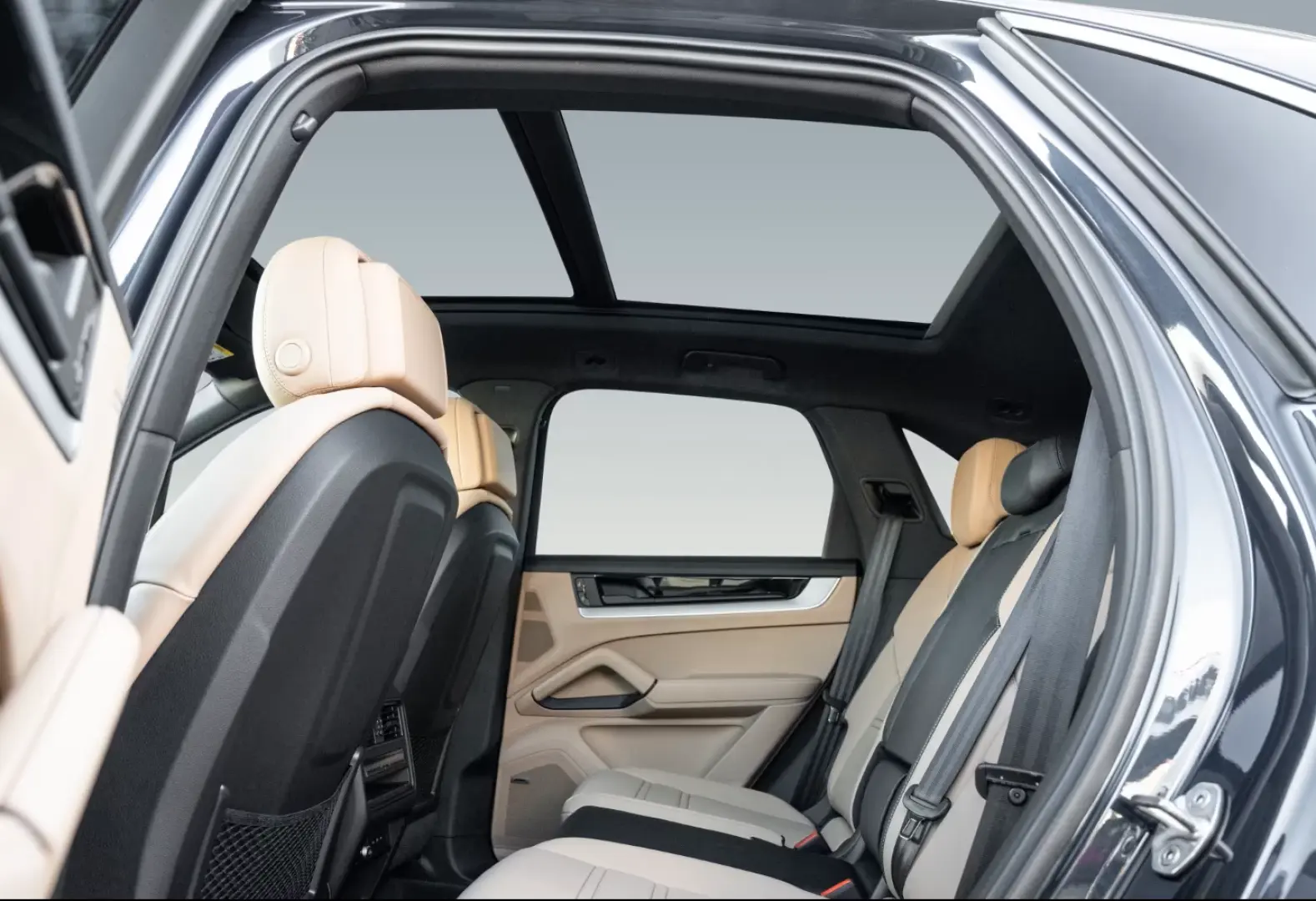 Porsche Cayenne InnoDrive Surround-View Head-Up