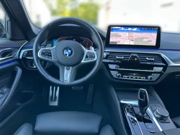530d xDrive Touring M Sport   Standheizung , AHK